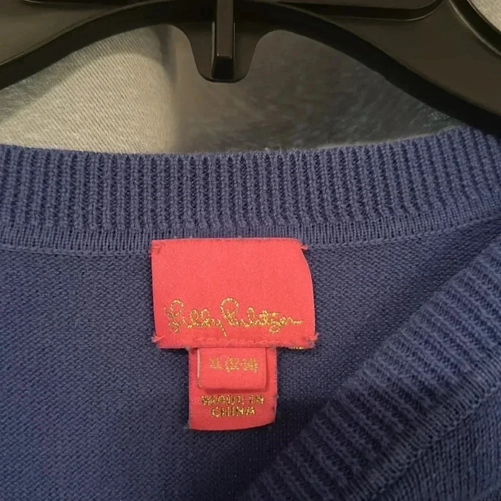 Lilly Pulitzer girls blue sweater with dual front pockets size XL(12-14)